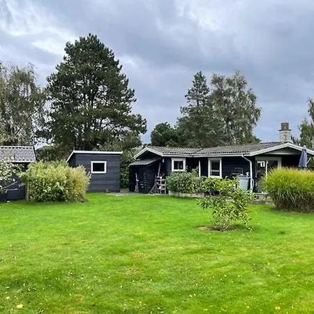 Summer House Near The On Mon *
